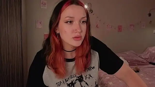 Snapshot of CrystalBlaze_ chatting on September 21, 9:49 pm CrystalBlaze  online show from September 21, 9:49 pm