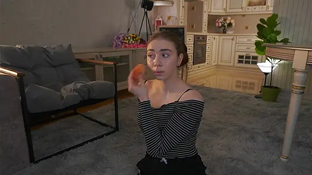 EadlinGillim online show from April 17, 3:20 am