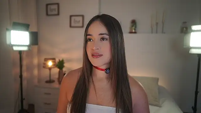 Snapshot of ximena_cortez_03 chatting on April 25, 11:24 pm ximena cortez 03 online show from April 25, 11:24 pm