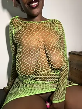 Snapshot of bustyblackebony chatting on October 2, 7:43 pm bustyblackebony online show from October 2, 7:43 pm