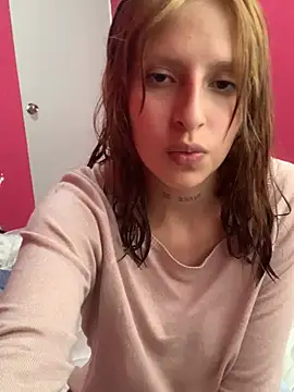 Snapshot of Alicecow20_UwU chatting on July 15, 9:42 pm Alicecow20 UwU online show from July 15, 9:42 pm