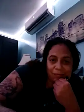 PrettyKittyMia online show from October 11, 6:01 am