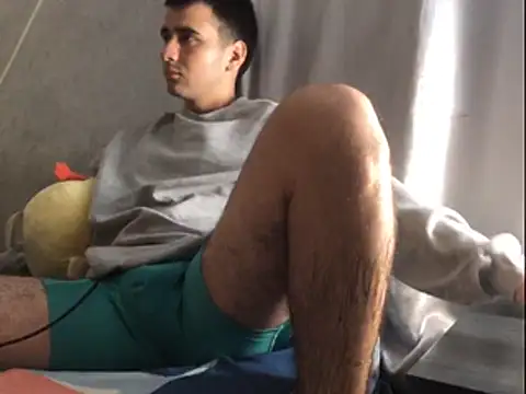 Snapshot of Cesar_Augusto chatting on March 29, 12:10 am Cesar Augusto online show from March 29, 12:10 am