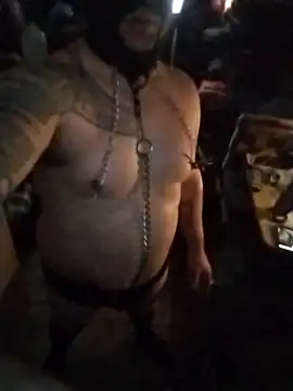 JoeyUhOh online show from December 3, 8:45 am