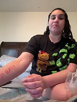 Snapshot of carlithefreak chatting on February 17, 6:36 pm carlithefreak online show from February 17, 6:36 pm