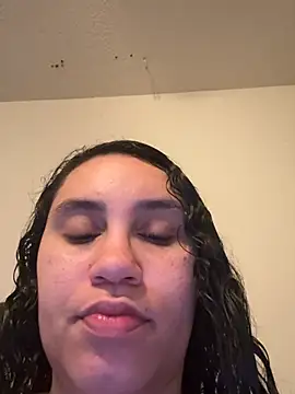 Snapshot of carlithefreak chatting on May 27, 9:34 pm carlithefreak online show from May 27, 9:34 pm