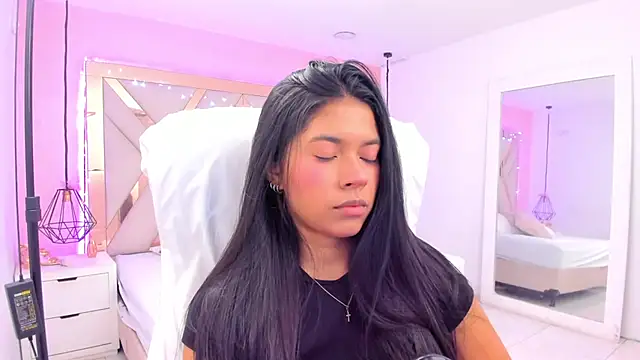 samantaa shy online show from March 28, 2:33 am