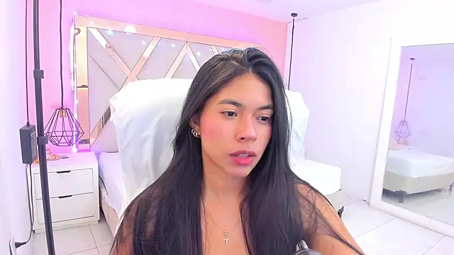Snapshot of samantaa_shy chatting on April 30, 2:51 am samantaa shy online show from April 30, 2:51 am
