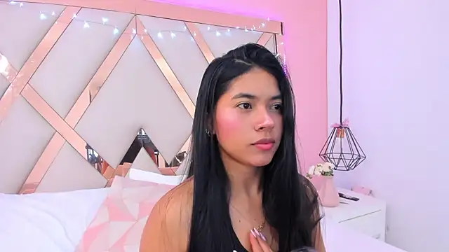 Snapshot of samantaa_shy chatting on May 30, 3:47 am samantaa shy online show from May 30, 3:47 am