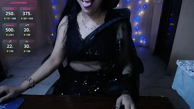 Snapshot of Divvya_ chatting on July 3, 7:20 pm Divvya online show from July 3, 7:20 pm