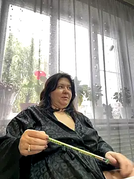 Liza Will online show from November 10, 6:34 am