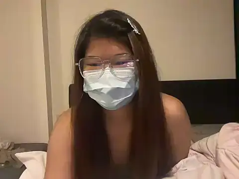 Snapshot of sweetguay9871 chatting on February 20, 4:18 pm sweetguay9871 online show from February 20, 4:18 pm