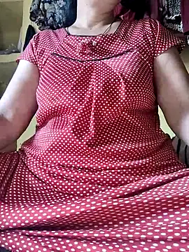 Snapshot of Cuty_siya_143 chatting on May 20, 10:32 am Cuty siya 143 online show from May 20, 10:32 am