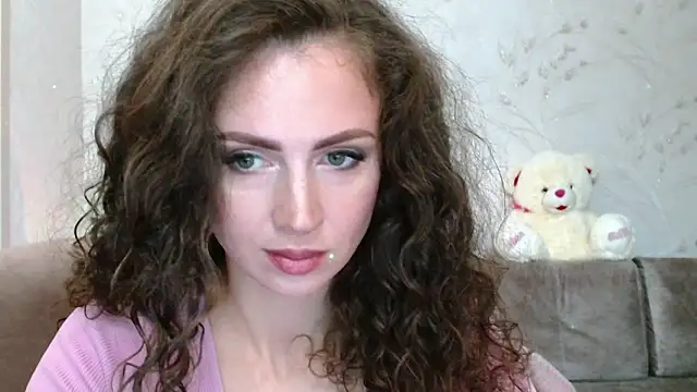 Amber Carrol online show from March 25, 5:30 pm