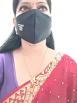 Snapshot of shivani27 chatting on September 26, 7:34 am shivani27 online show from September 26, 7:34 am