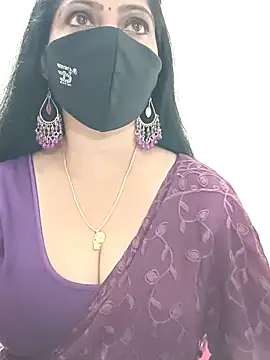 Snapshot of shivani27 chatting on June 1, 5:03 pm shivani27 online show from June 1, 5:03 pm
