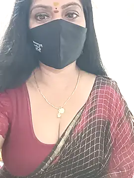 Snapshot of shivani27 chatting on June 10, 9:03 pm shivani27 online show from June 10, 9:03 pm