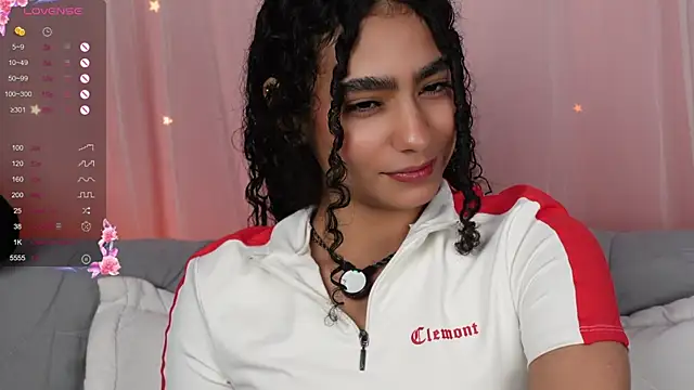 Snapshot of Victoria_Curly chatting on September 13, 4:23 am Victoria Curly online show from September 13, 4:23 am