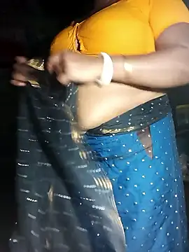 Nude-Priya2 online show from April 18, 7:07 pm