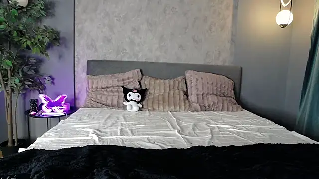 ScarlettJakobs online show from April 15, 5:47 am