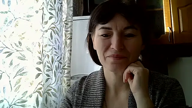 Snapshot of Krystal_82 chatting on February 2, 8:35 am Krystal 82 online show from February 2, 8:35 am