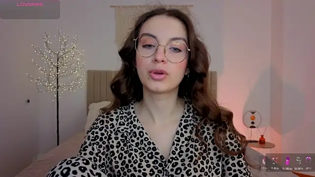 Real cutie1 online show from May 22, 1:17 pm