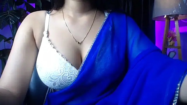 Snapshot of kiara_1122 chatting on May 23, 8:35 pm kiara 1122 online show from May 23, 8:35 pm