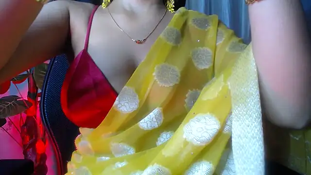 Snapshot of kiara_1122 chatting on July 26, 10:16 pm kiara 1122 online show from July 26, 10:16 pm