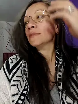 Snapshot of Chriss_girl_of_imaginatio chatting on November 9, 10:19 pm Chriss girl of imaginatio online show from November 9, 10:19 pm