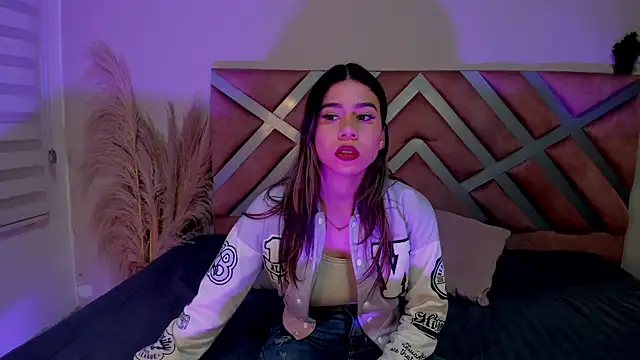 Rachell criss online show from April 2, 4:10 am