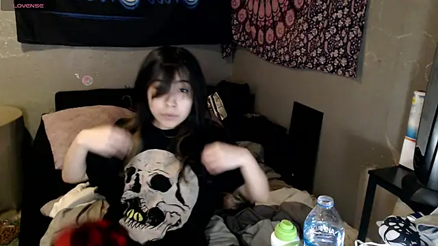 London Ray online show from October 31, 7:20 am