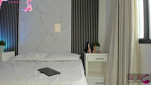 JackAndRosse  online show from November 12, 1:55 pm