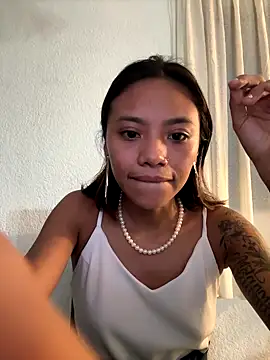 Snapshot of Nia_Desire chatting on September 19, 6:26 am Nia Desire online show from September 19, 6:26 am