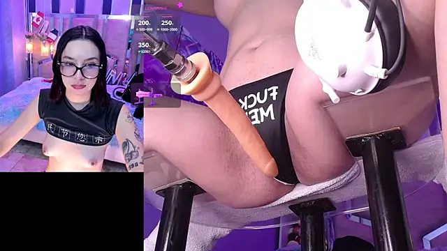 NicoleFerrel online show from June 15, 3:14 pm