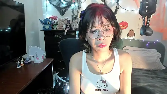 Snapshot of dolliette24 chatting on October 21, 3:18 am dolliette24 online show from October 21, 3:18 am