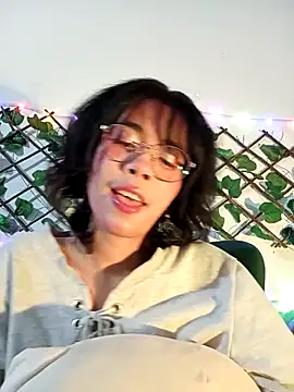 dolliette24 online show from March 31, 4:24 am