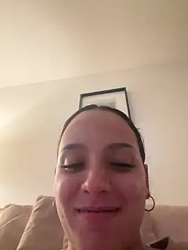 Snapshot of Maia_Park chatting on May 19, 8:26 pm Maia Park online show from May 19, 8:26 pm