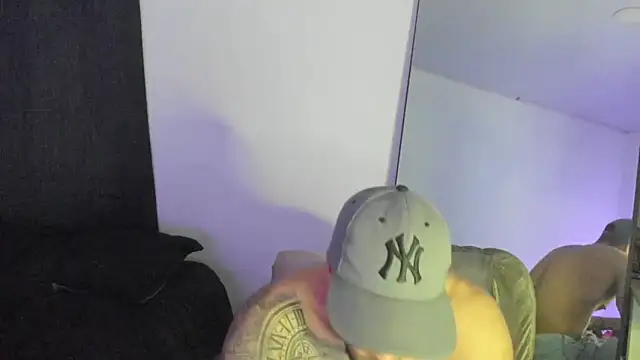 ThiagoLugo online show from December 14, 10:36 pm