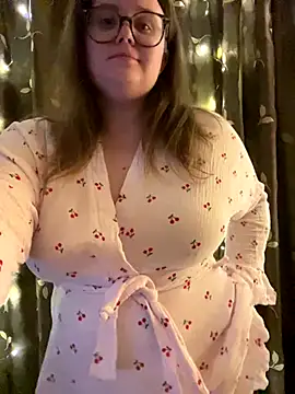 Snapshot of MariaMirabella chatting on November 15, 4:25 pm MariaMirabella online show from November 15, 4:25 pm