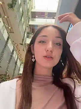 DollyTall online show from April 10, 6:18 am