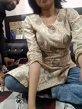 Yourhotsweetgirl online show from February 11, 1:49 pm