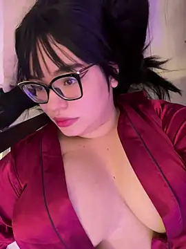 Emily Taylor2 online show from February 10, 1:53 am