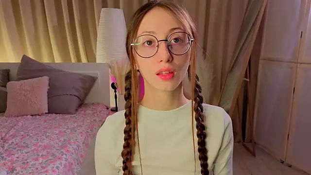 AvrilLeMell online show from February 22, 9:13 pm