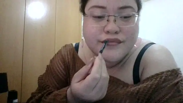 Snapshot of GoddessMocha chatting on November 30, 8:24 pm GoddessMocha online show from November 30, 8:24 pm
