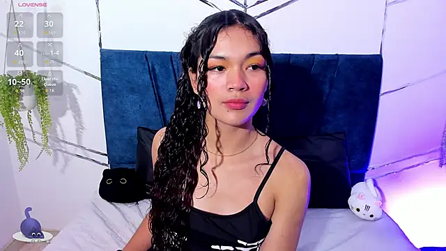 Snapshot of Camilla_Miller01 chatting on January 17, 12:43 pm Camilla Miller01 online show from January 17, 12:43 pm