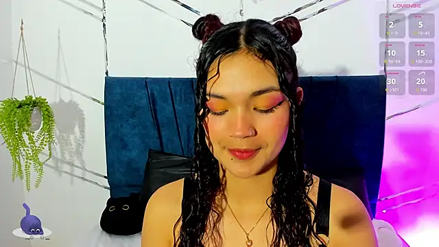 Snapshot of Camilla_Miller01 chatting on February 10, 8:57 pm Camilla Miller01 online show from February 10, 8:57 pm