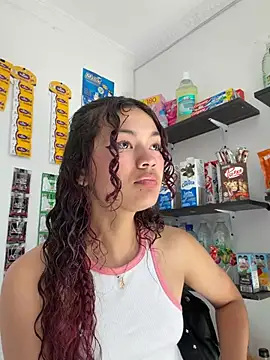 Snapshot of Camilla_Miller01 chatting on May 26, 7:21 pm Camilla Miller01 online show from May 26, 7:21 pm