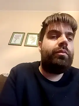 Snapshot of ynroh_87 chatting on March 4, 2:12 pm ynroh 87 online show from March 4, 2:12 pm