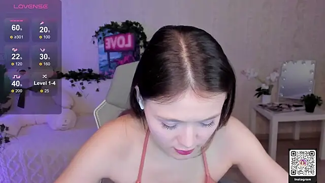 ArleneThomas online show from April 3, 2:04 pm