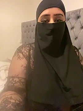 Snapshot of Pari_Persianbaddie6 chatting on March 29, 11:16 pm Pari Persianbaddie6 online show from March 29, 11:16 pm